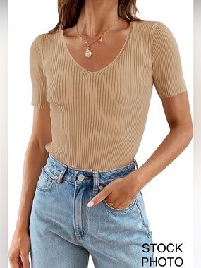 Ribbed V-Neck Short Sleeve Top - Toffee, size S, NWT